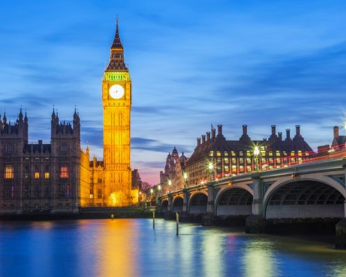 big-ben-house-parliament-night-london-united-kingdom_268835-1396